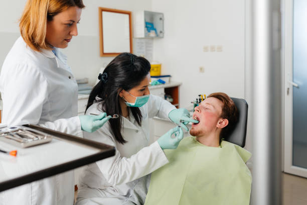 Best Emergency Denture Repair in Ellinwood, KS